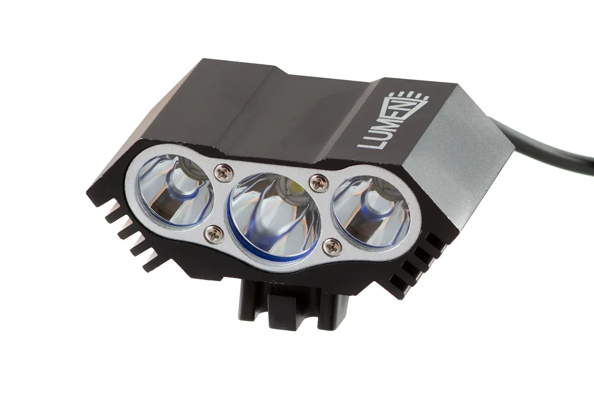Фонарь передний Lumen 303/3600/3 Cree XML-T6 черн